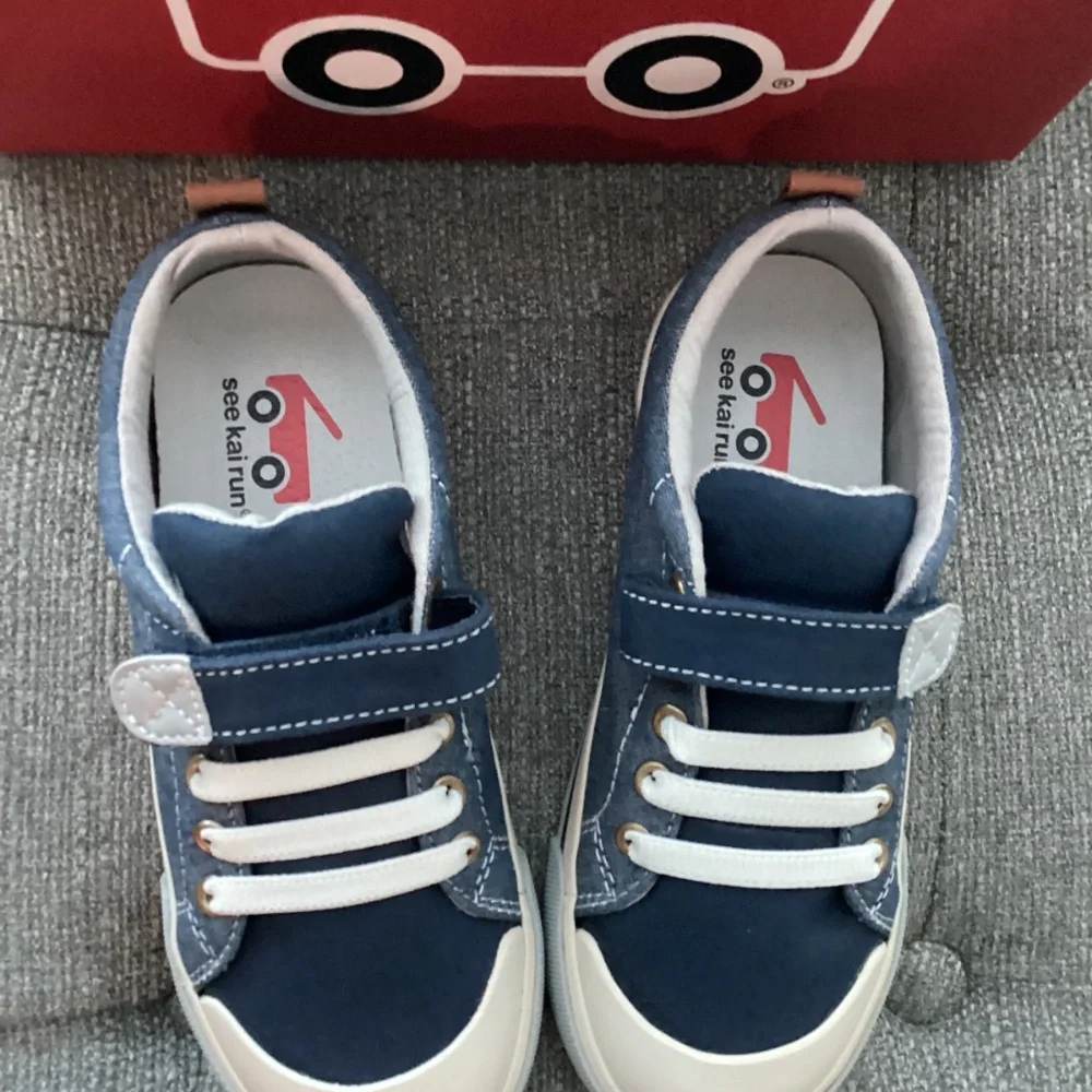 See Kai Run Stevie II Sneaker, size 13.5